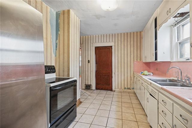 1400 Tauromee Avenue, Kansas City, KS 66102