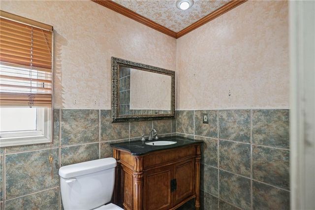 1400 Tauromee Avenue, Kansas City, KS 66102
