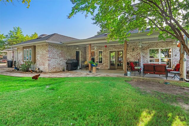 128 Meandering Way, Weatherford, TX 76086