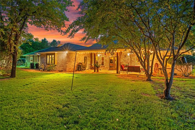 128 Meandering Way, Weatherford, TX 76086