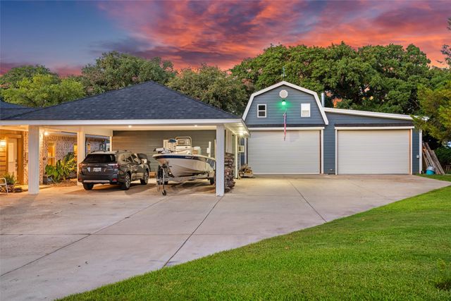 128 Meandering Way, Weatherford, TX 76086