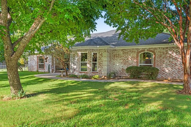 128 Meandering Way, Weatherford, TX 76086