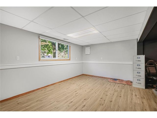 286 Frankland Street, Mahtomedi, MN 55115