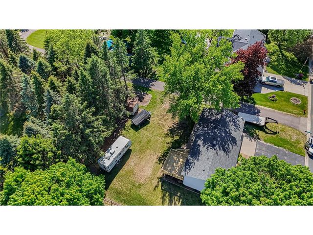 286 Frankland Street, Mahtomedi, MN 55115
