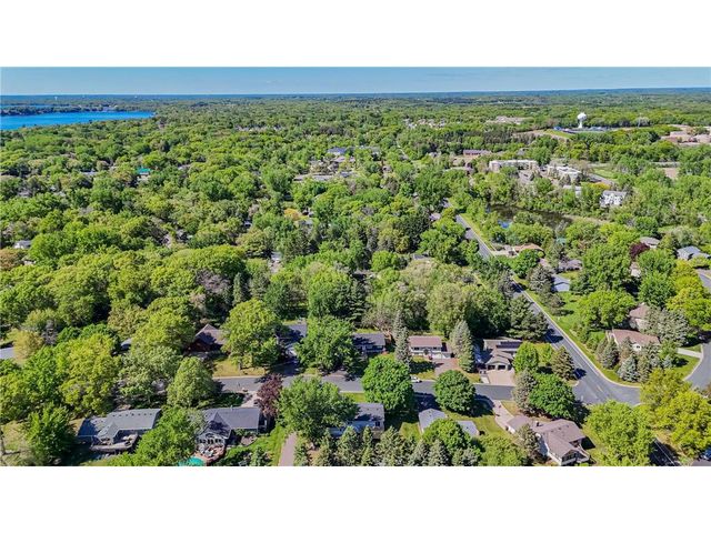 286 Frankland Street, Mahtomedi, MN 55115