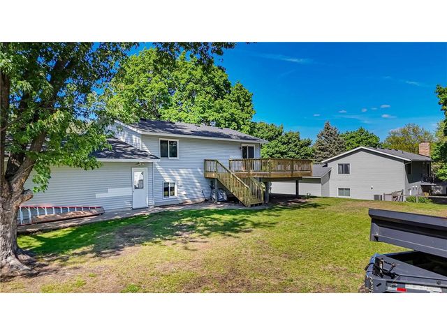 286 Frankland Street, Mahtomedi, MN 55115