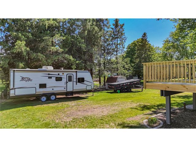 286 Frankland Street, Mahtomedi, MN 55115