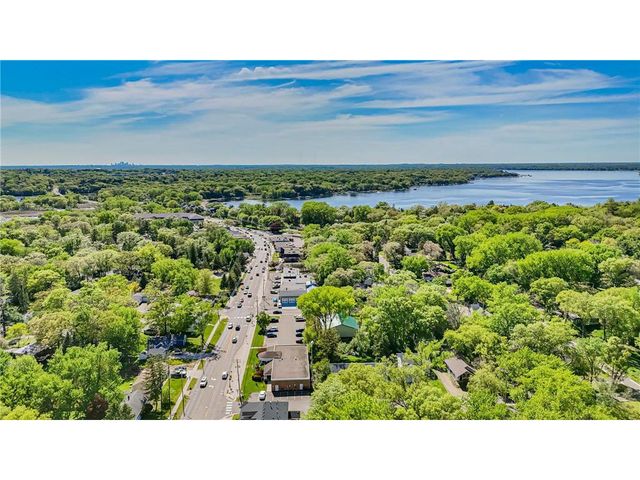 286 Frankland Street, Mahtomedi, MN 55115