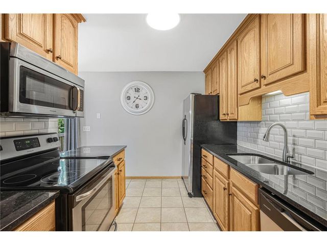 286 Frankland Street, Mahtomedi, MN 55115
