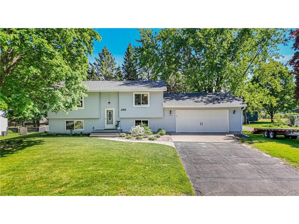 286 Frankland Street, Mahtomedi, MN 55115