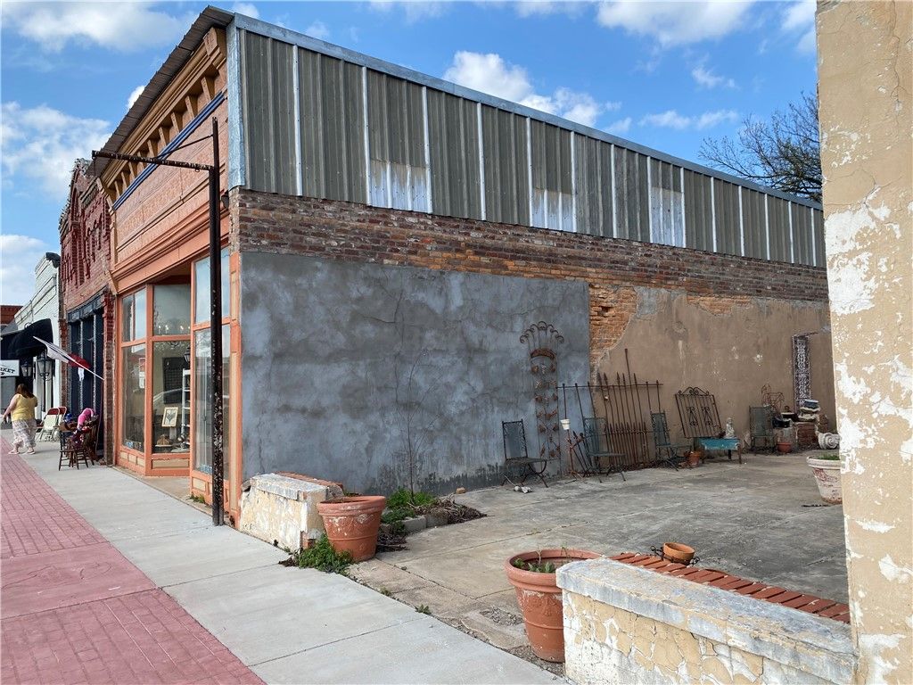 720 South Main, Calvert, TX 77837 — photo 3