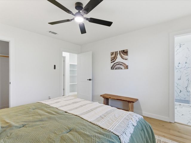 2005 E Leslie Lane, Sherman, TX 75090