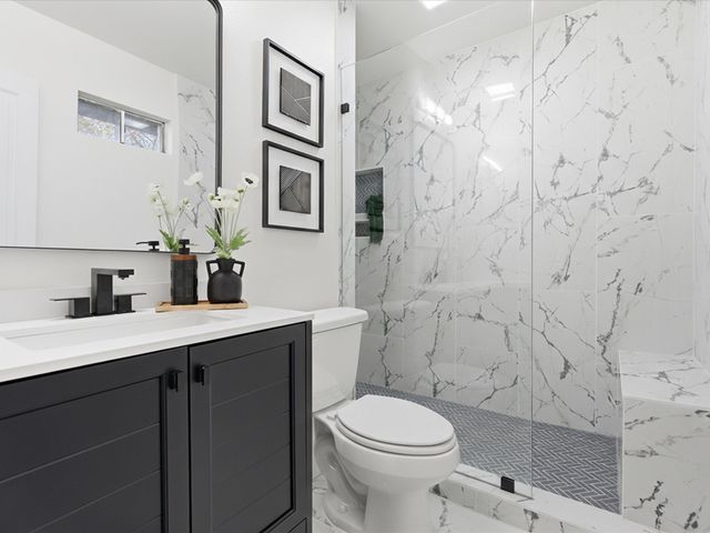 2005 E Leslie Lane, Sherman, TX 75090