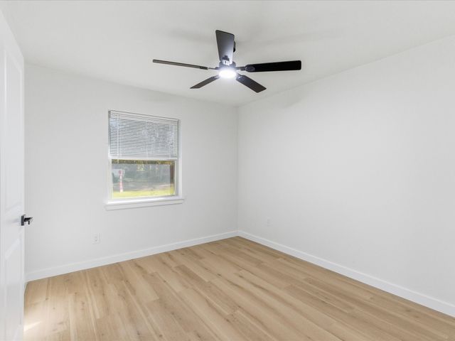 2005 E Leslie Lane, Sherman, TX 75090