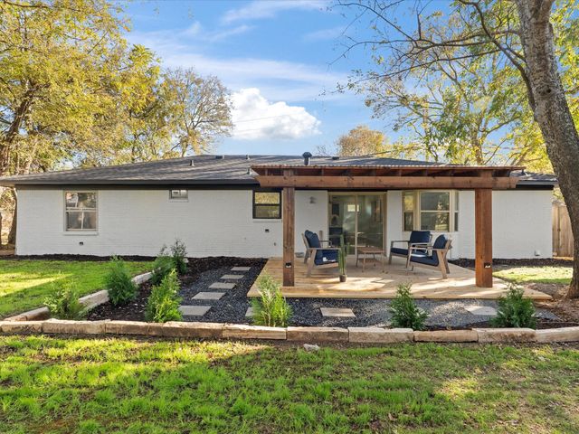 2005 E Leslie Lane, Sherman, TX 75090