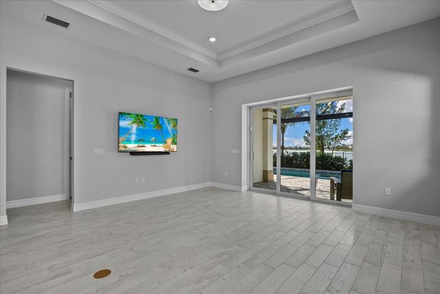10366 Northbrook Circle, Palm Beach Gardens, FL 33412