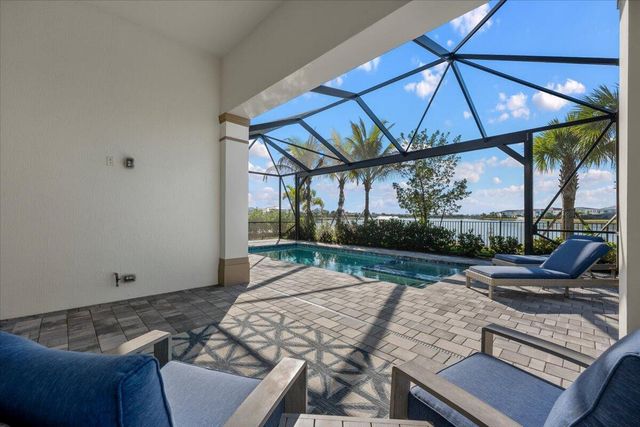 10366 Northbrook Circle, Palm Beach Gardens, FL 33412