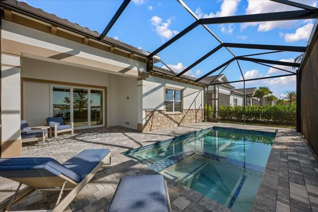 10366 Northbrook Circle, Palm Beach Gardens, FL 33412