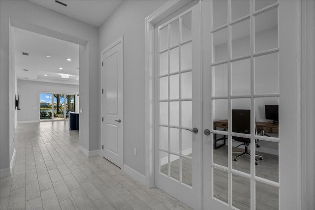 10366 Northbrook Circle, Palm Beach Gardens, FL 33412