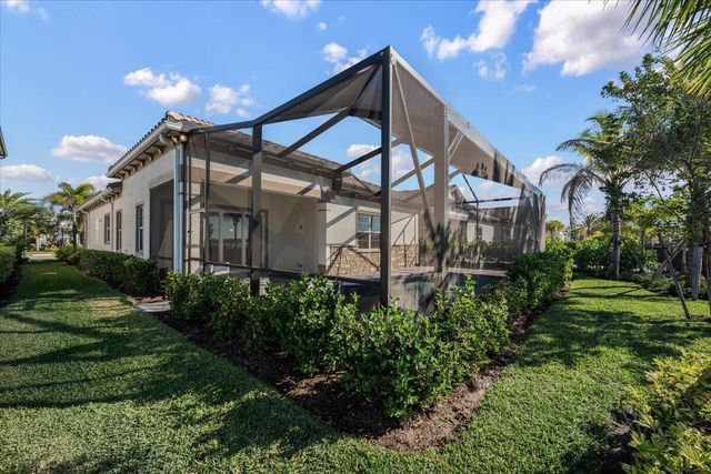 10366 Northbrook Circle, Palm Beach Gardens, FL 33412