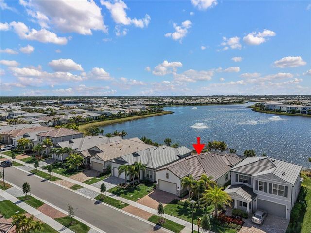 10366 Northbrook Circle, Palm Beach Gardens, FL 33412