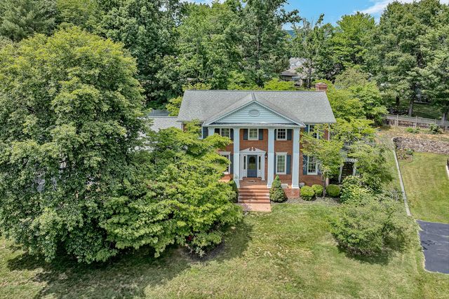58 Stonehaven LN, Blue Ridge, VA 24064