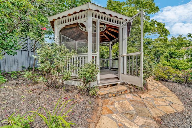 58 Stonehaven LN, Blue Ridge, VA 24064