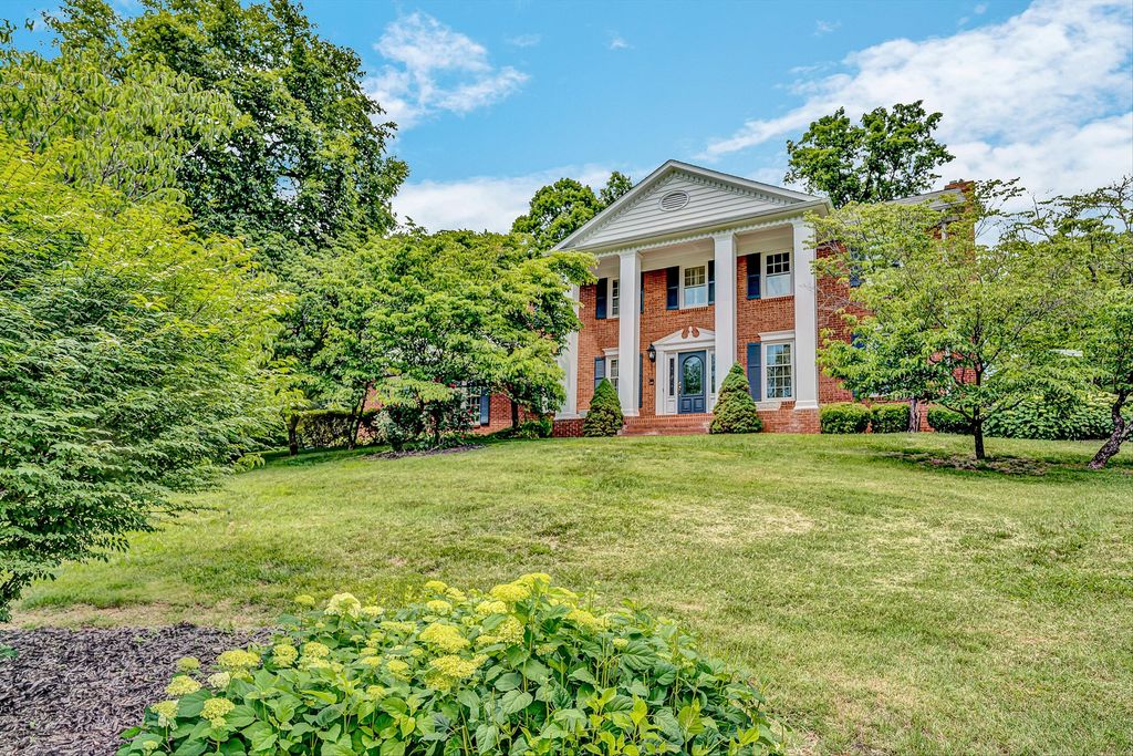 58 Stonehaven LN, Blue Ridge, VA 24064