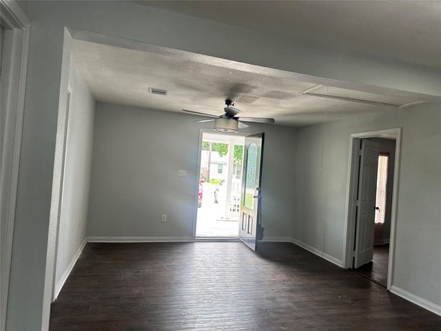 2305 King Street, Houston, TX 77026