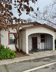 2354 Oakmont St, Sacramento, CA 95815