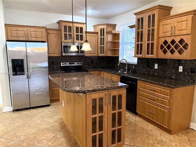 5081 SW 136th Ter, Miramar, FL 33027