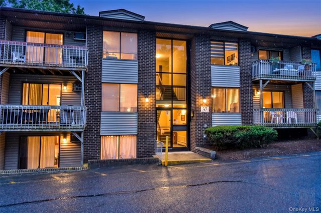376 Country Club Lane, Pomona, NY 10970