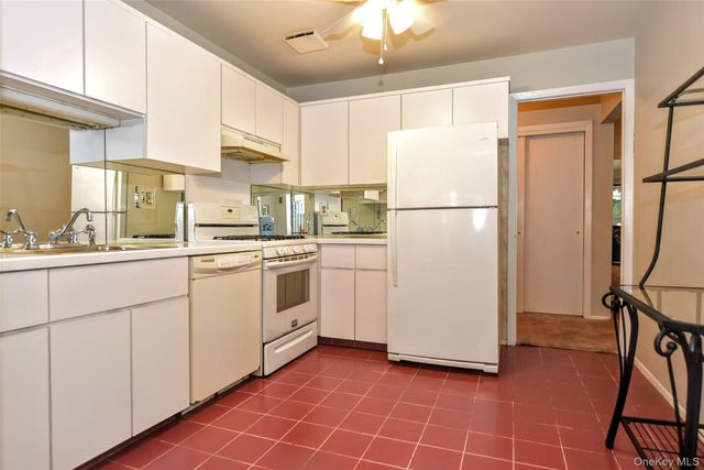 376 Country Club Lane, Pomona, NY 10970