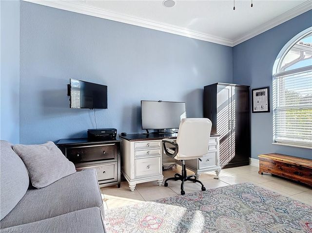 4411 Pine Ridge RD, Naples, FL 34119