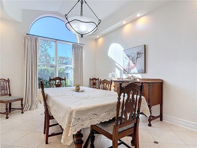 4411 Pine Ridge RD, Naples, FL 34119