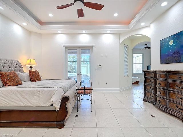 4411 Pine Ridge RD, Naples, FL 34119