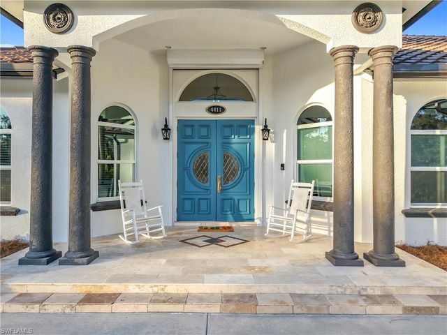 4411 Pine Ridge RD, Naples, FL 34119