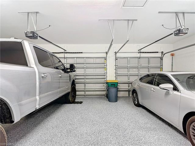 4411 Pine Ridge RD, Naples, FL 34119