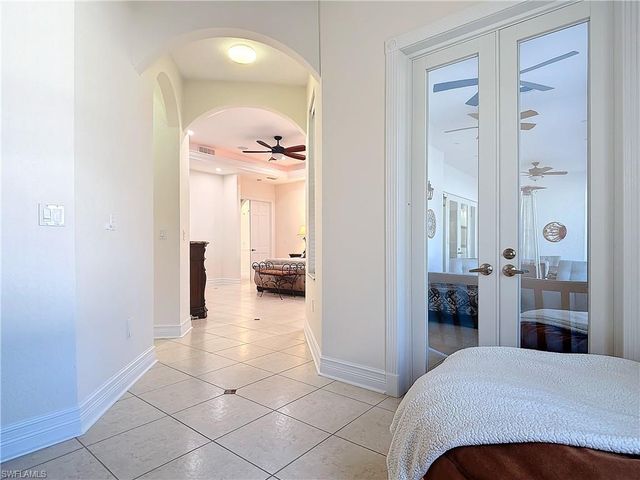 4411 Pine Ridge RD, Naples, FL 34119