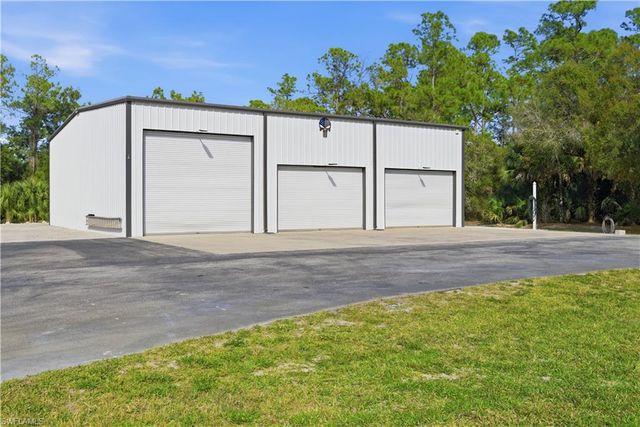 4411 Pine Ridge RD, Naples, FL 34119