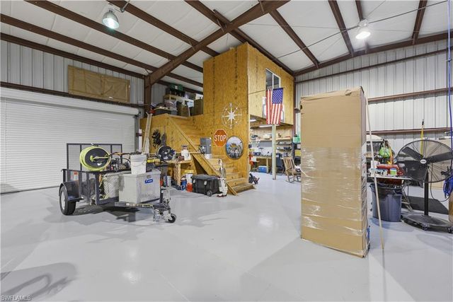 4411 Pine Ridge RD, Naples, FL 34119