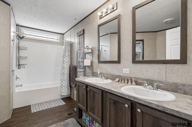 2902 Hancock Street, Bellevue, NE 68005