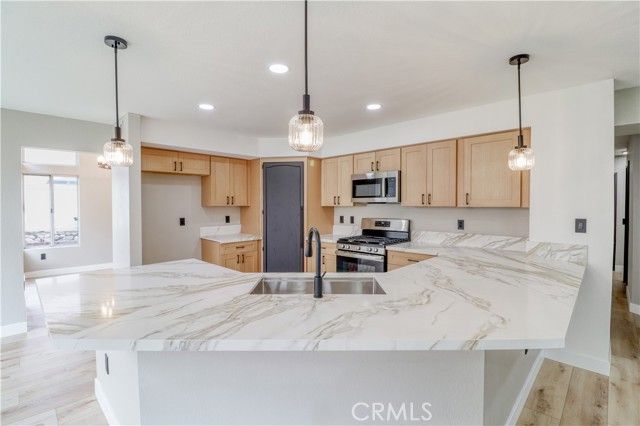 28950 Clear Spring, Highland, CA 92346