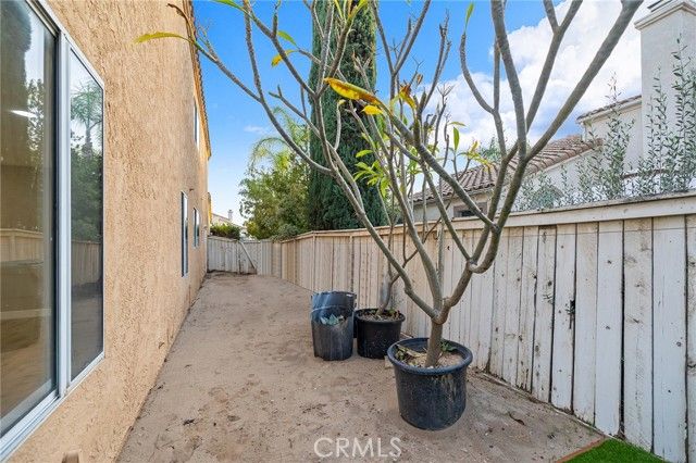 28950 Clear Spring, Highland, CA 92346