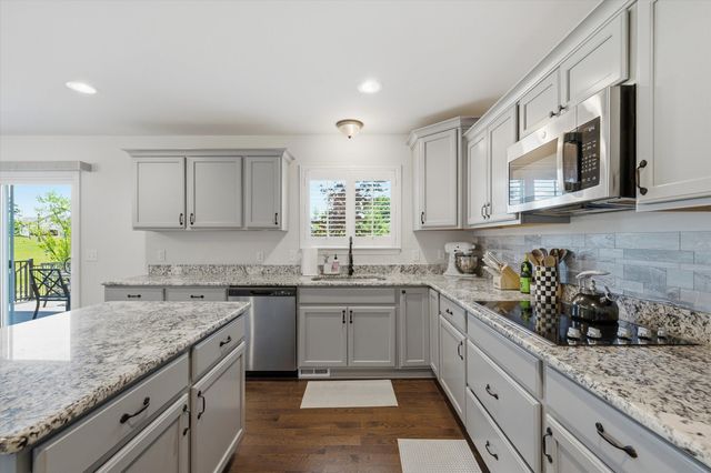 10282 High Meadow, Saline, MI 48176