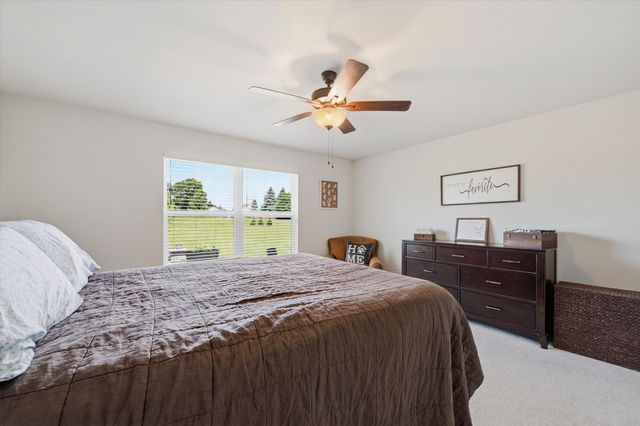 10282 High Meadow, Saline, MI 48176