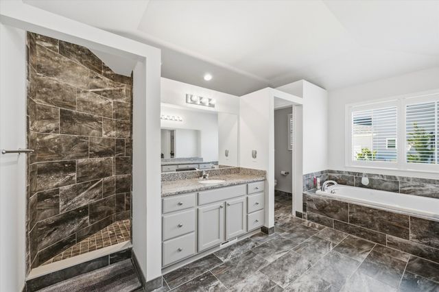 10282 High Meadow, Saline, MI 48176