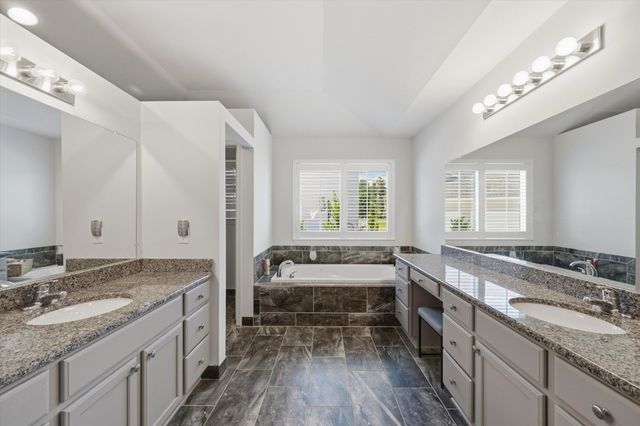 10282 High Meadow, Saline, MI 48176