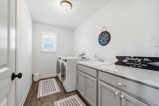 10282 High Meadow, Saline, MI 48176