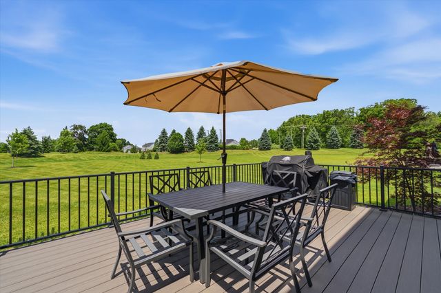 10282 High Meadow, Saline, MI 48176